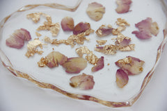 Untersetzer für Glas I Herz mit Echte Rosenblätter & Gold | 4er Set | Epoxy | Epoxidharz | Handgemacht | Getränkeuntersetzer | Tischdekoration