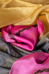 Seidentuch handbemalt | Seidenschal | Damen | Pink-Grau-Gelb | Elegant & Luxuriös | 100% Seide | 1600x500 | Einzigartiges Designerschal