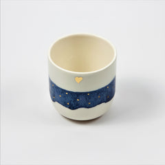 Teetasse | Kaffeetasse | Blau | Mit goldenen Herzen und Punkten | Mit Echtgold Elementen  | Handgemacht aus Keramik getöpfert | Designer Tasse