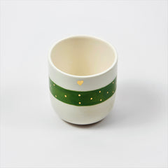 Teetasse | Kaffeetasse | Grün | Mit goldenen Herzen und Punkten | Mit Echtgold Elementen  | Handgemacht aus Keramik getöpfert | Designer Tasse